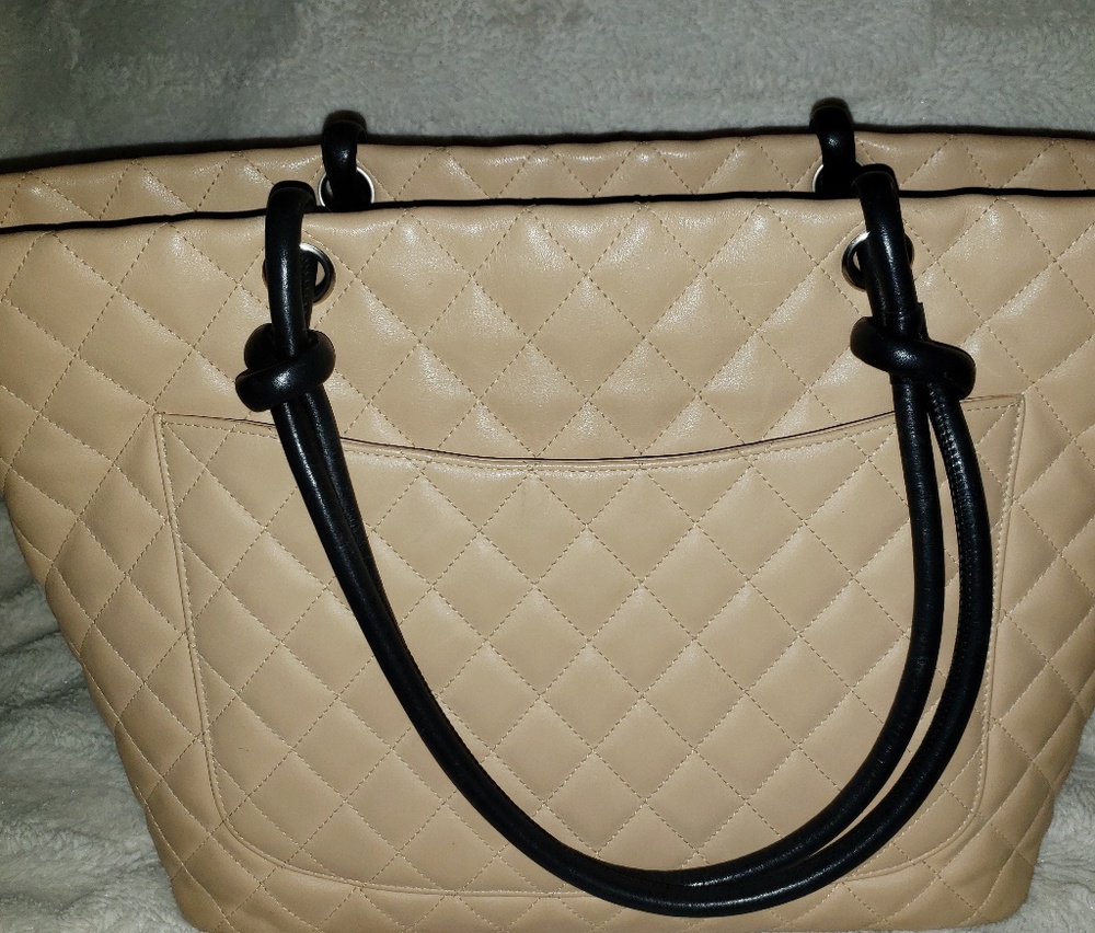 😁SOLD😳 Chanel Cambon Beige/Black Vintage Tote - Picture 2 of 6
